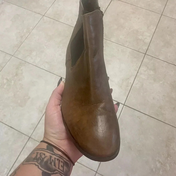 Kurt Geiger Carvela Toby Women’s 8.5 Brown Leather Chelsea Boots 51807 - Picture 3 of 8